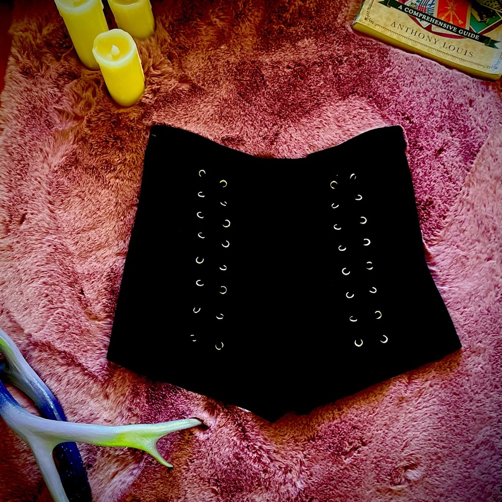 Windsor Black Laced Up Shorts🖤 Size Small
